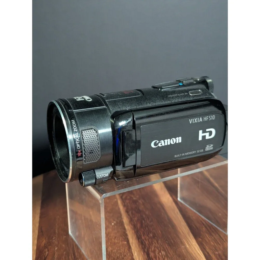 Canon VIXIA HF S10 Full HD 1080p AVCHD 32GB Flash Camcorder 10x